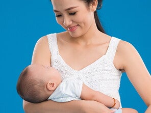 7 Teknik dan Cara Menggendong Bayi Baru Lahir, Anti Ribet! 7 Teknik dan Cara Menggendong Bayi Baru Lahir, Anti Ribet!